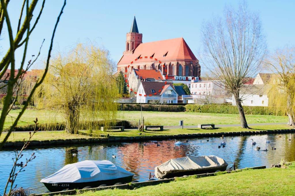 Villa Rumpel Aus Alt Mach Neu Beeskow Exteriör bild